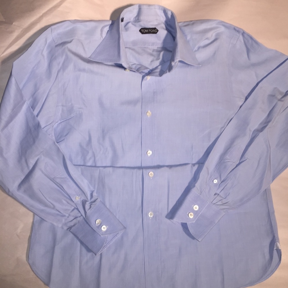 pre-loved authentic TOM FORD pale blue DRESS SHIRT - Picture 2 of 8